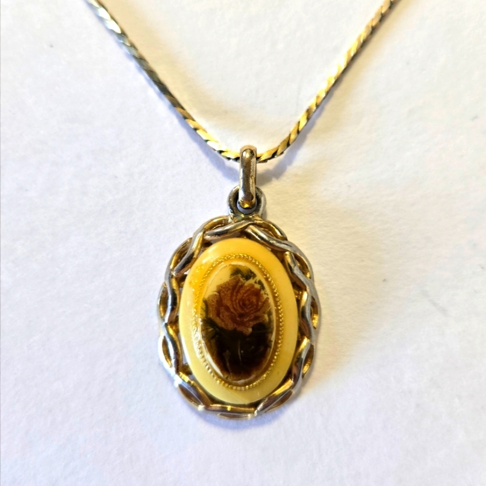 Vintage Napier Gold Tone Rose Necklace